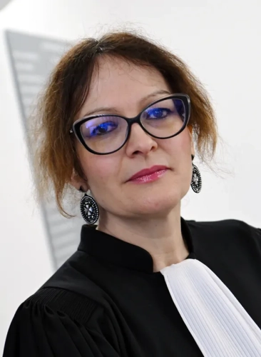 Photo de Ma&icirc;tre Virginie CRES